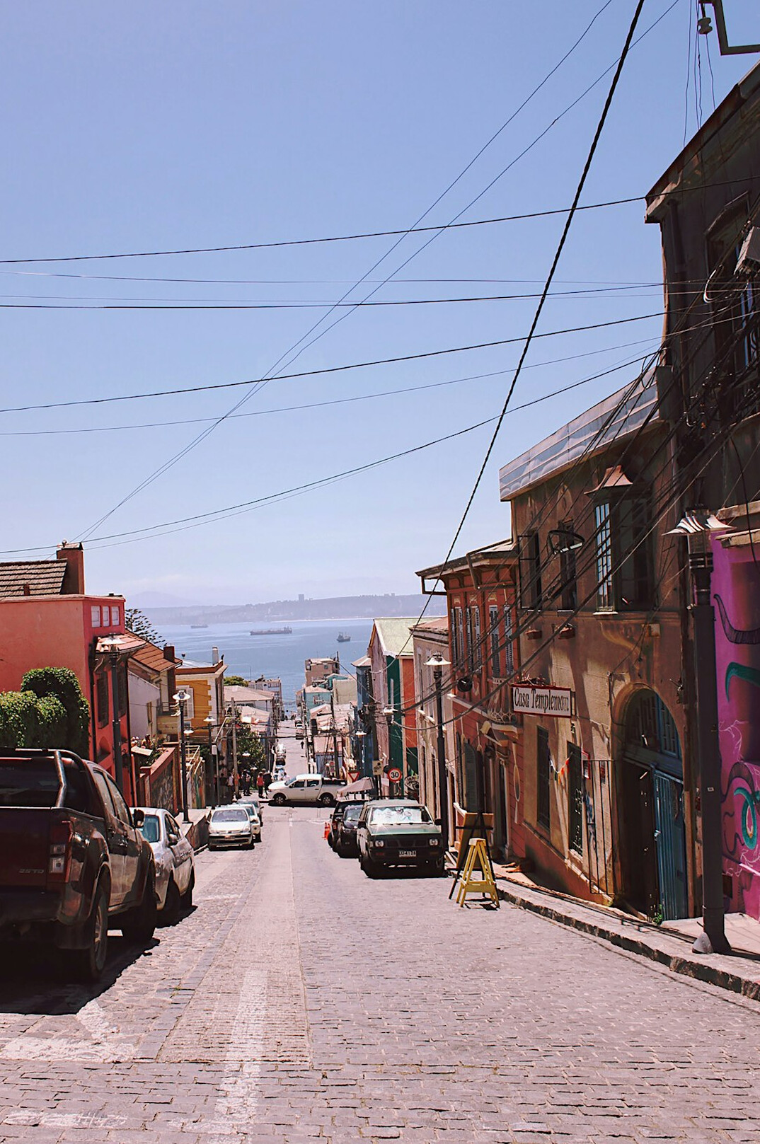 valparaiso colorful houses