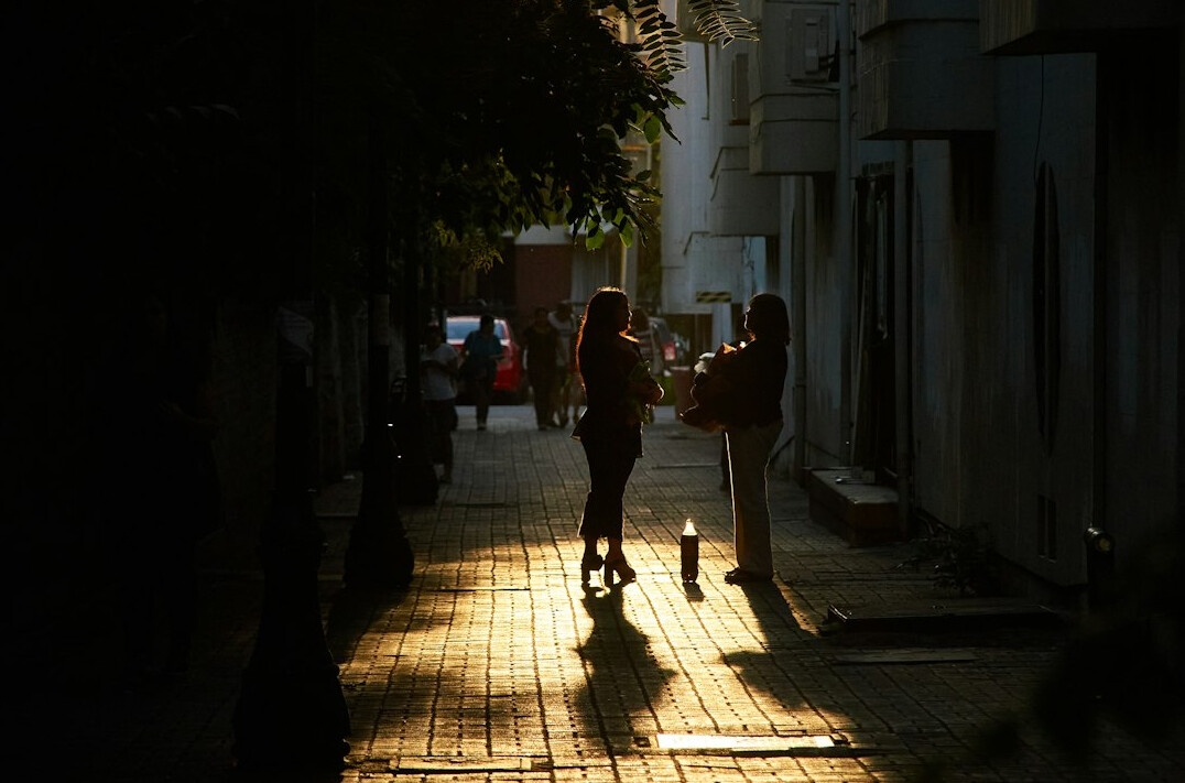 chilean street scene with people